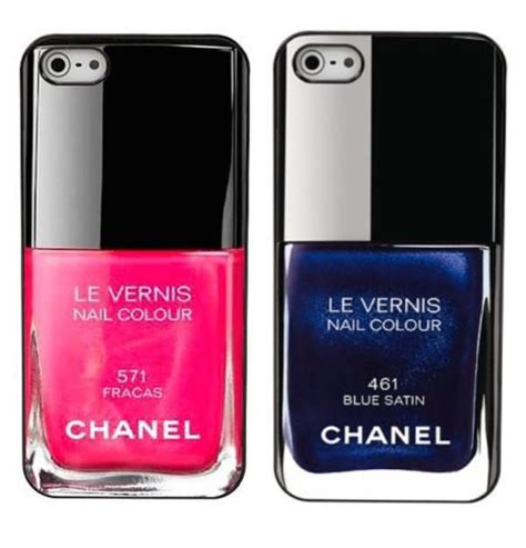 iPhone case Chanel nails